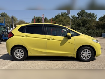 Used Honda Fit 2014 for sale - 79542374: Photo