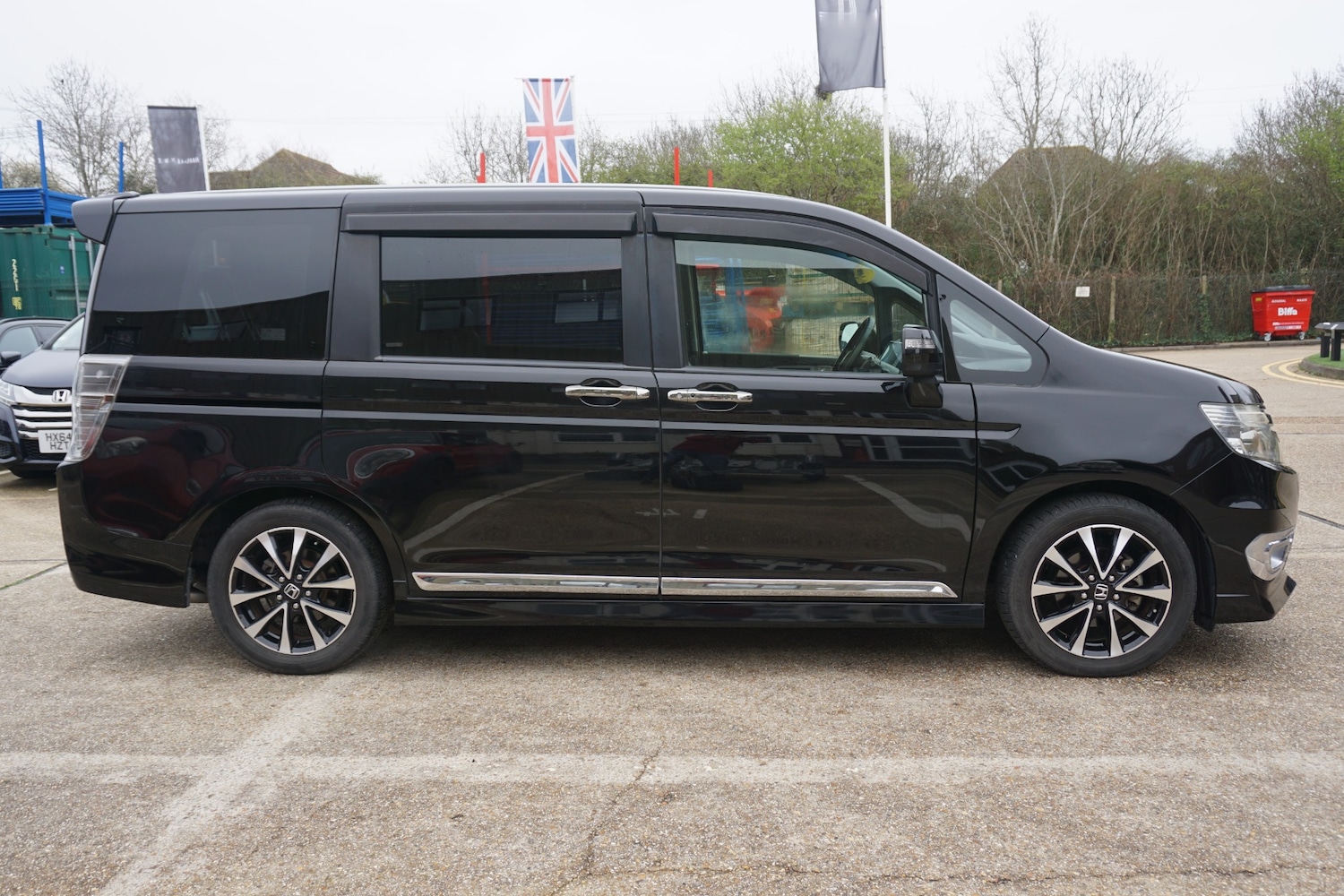 Used Honda Stepwagon 2026 for sale - 77793077: Photo 2