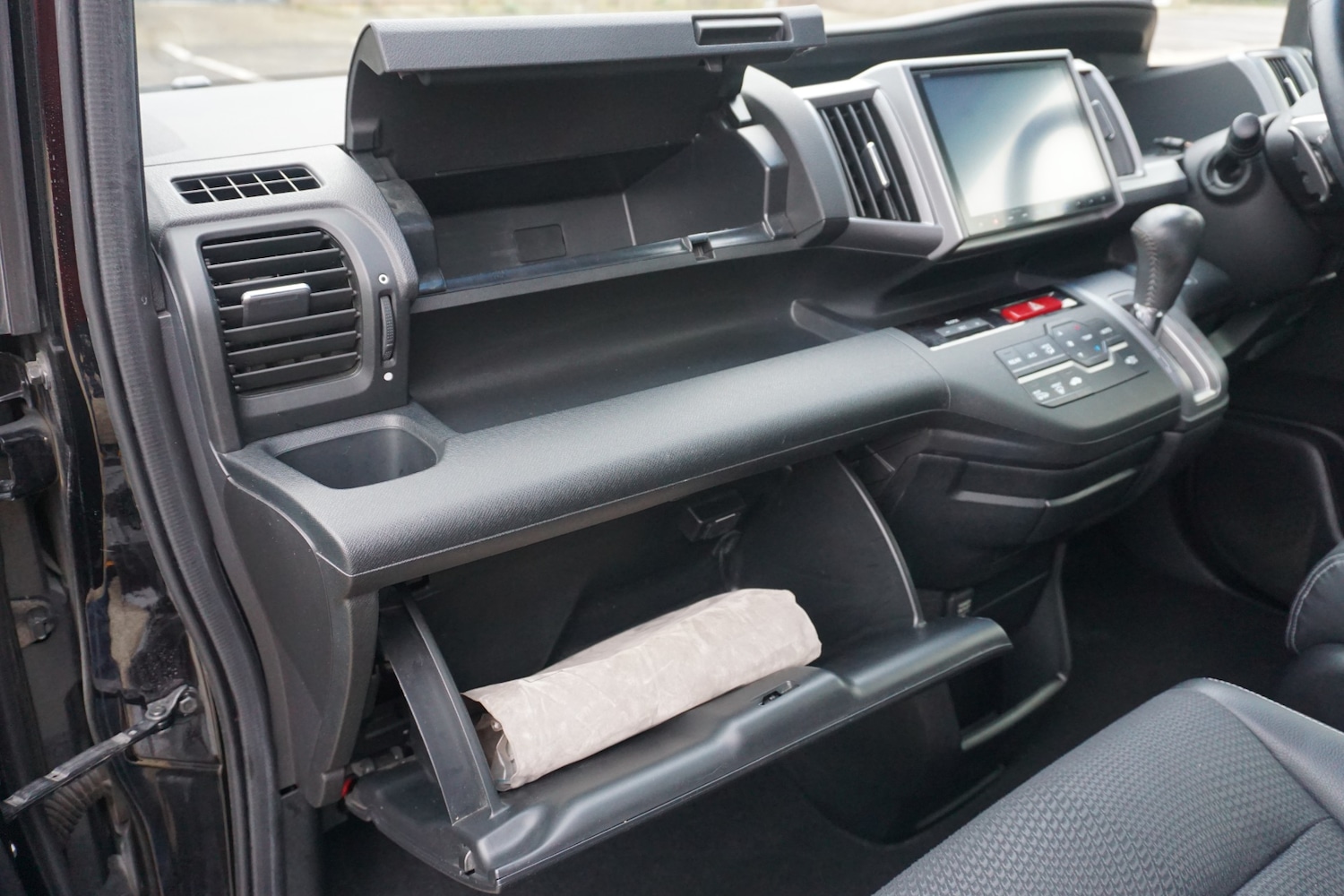 Used Honda Stepwagon 2026 for sale - 77793077: Photo 26