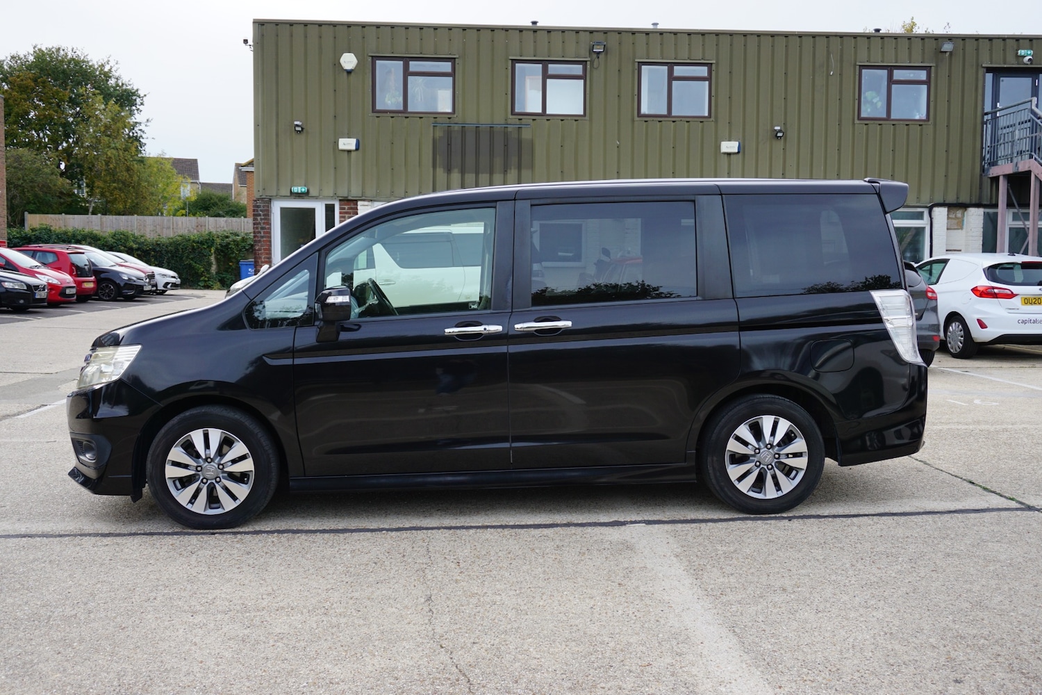 Used Honda Stepwagon 2025 for sale - 76358373: Photo 7