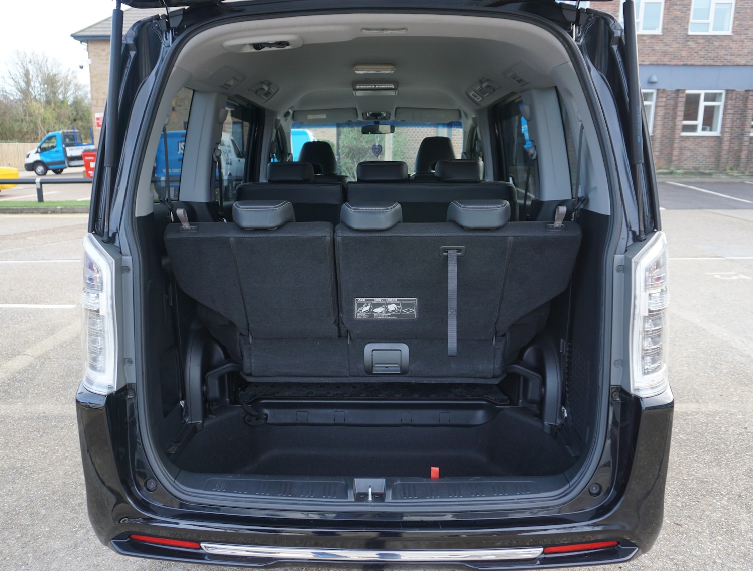 Used Honda Stepwagon 2013 for sale - 77400202: Photo 14