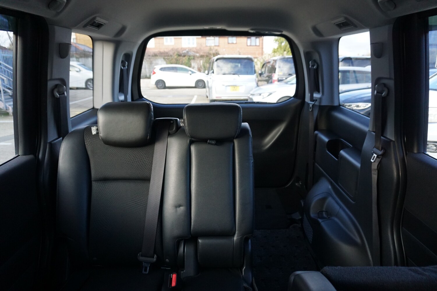 Used Honda Stepwagon 2013 for sale - 77400202: Photo 17