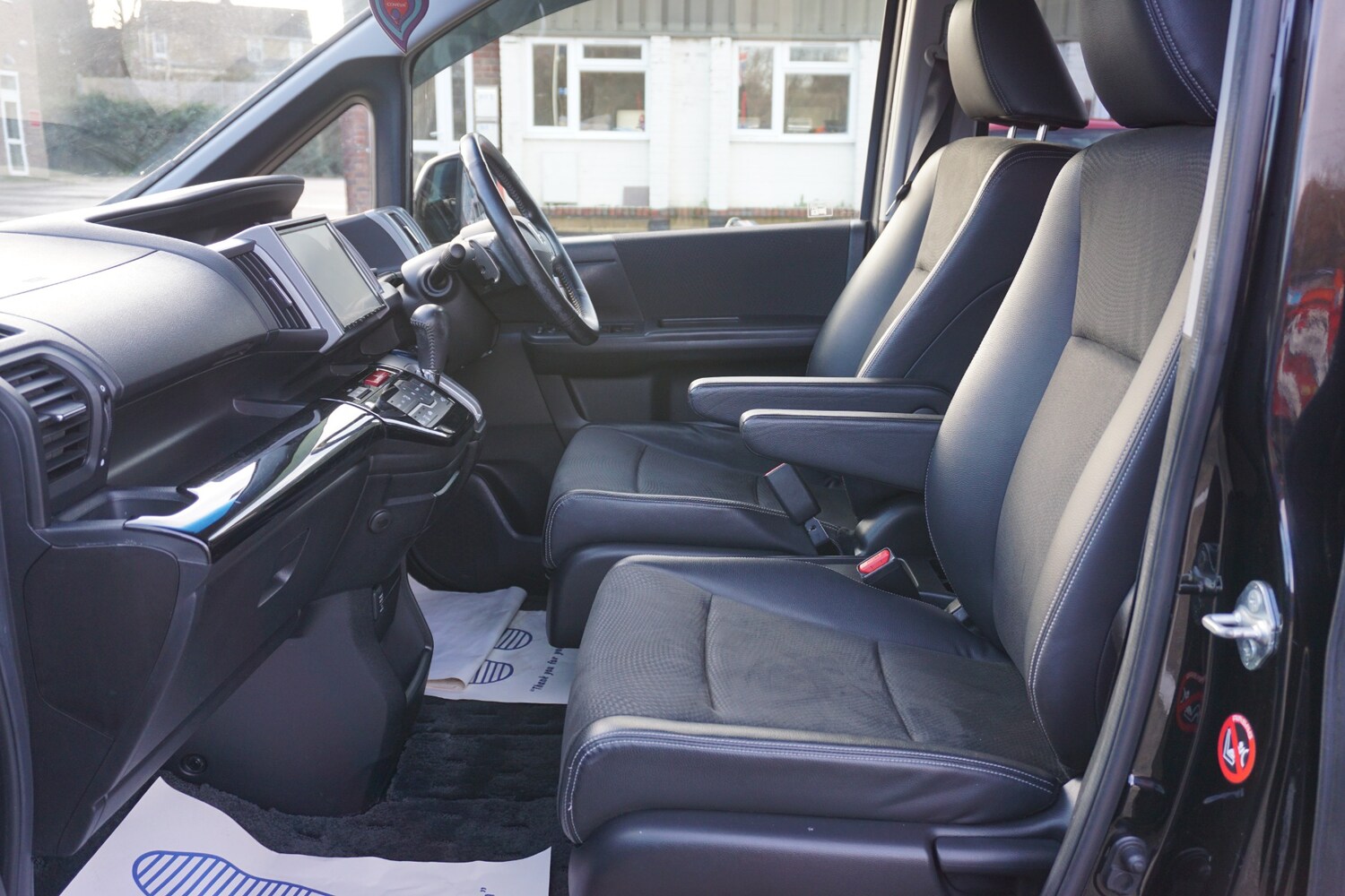 Used Honda Stepwagon 2013 for sale - 77400202: Photo 23