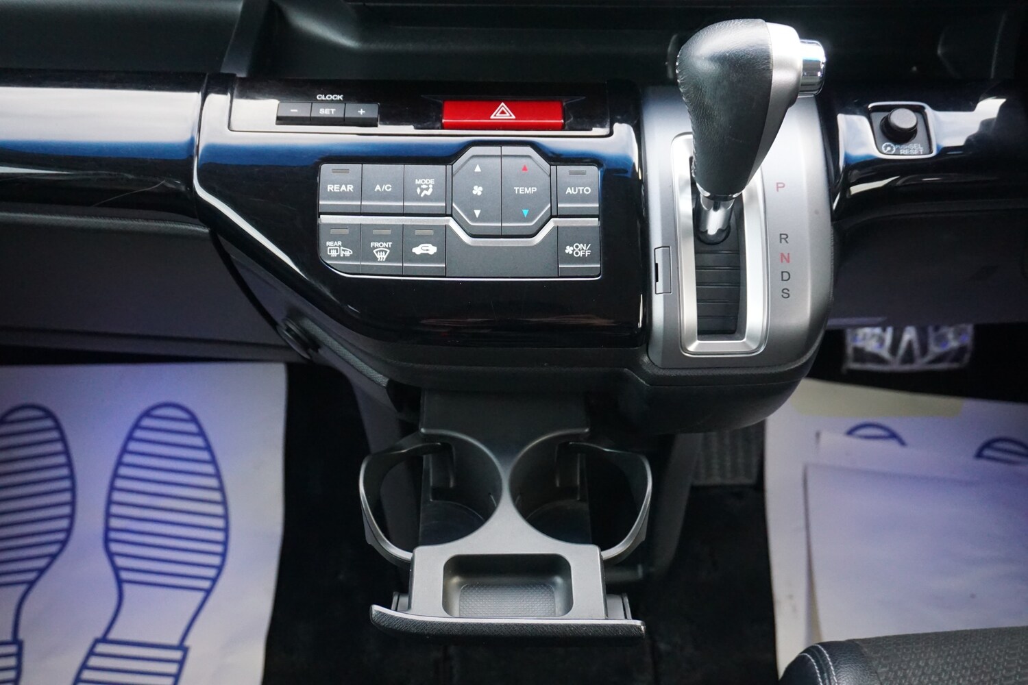 Used Honda Stepwagon 2013 for sale - 77400202: Photo 27