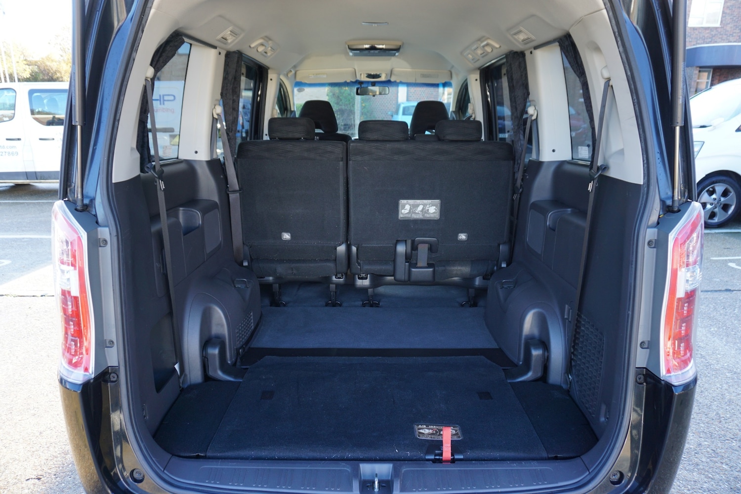 Used Honda Stepwagon 2014 for sale - 76847714: Photo 17