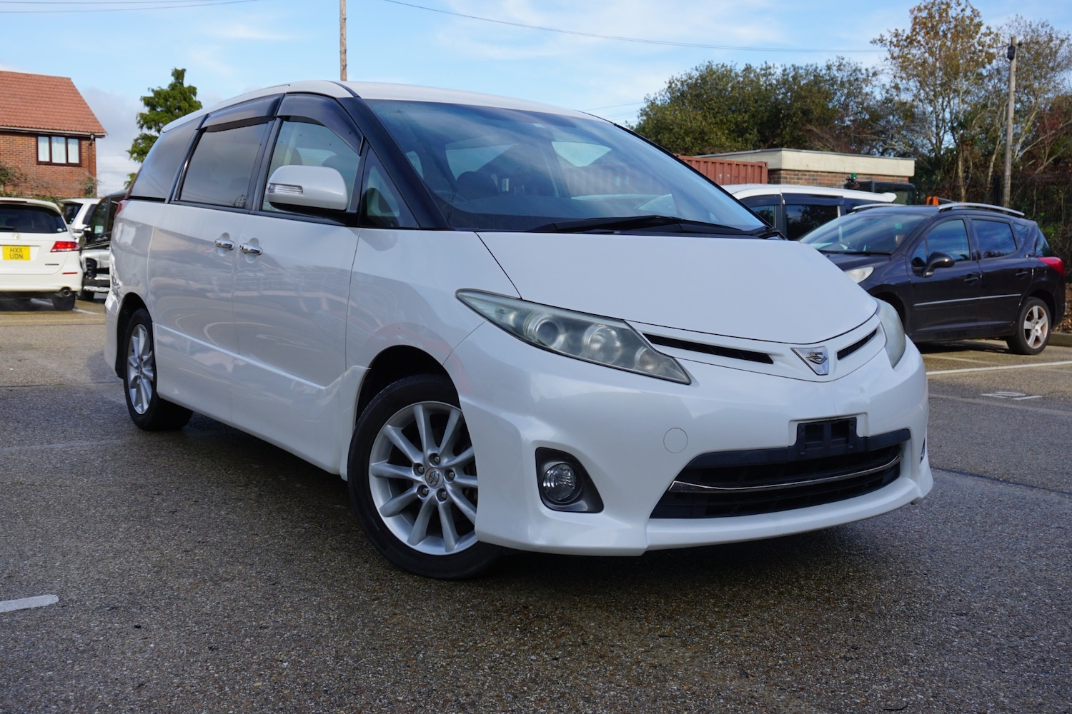 Used Toyota Estima 2012 for sale - 76596622: Photo 1