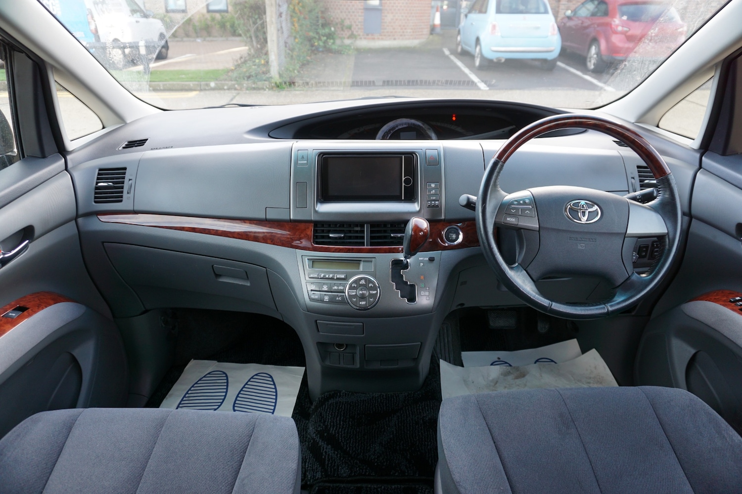 Used Toyota Estima 2012 for sale - 76596622: Photo 10