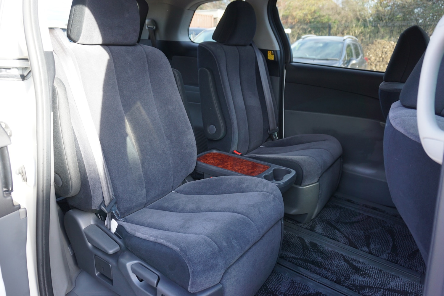 Used Toyota Estima 2012 for sale - 76596622: Photo 12