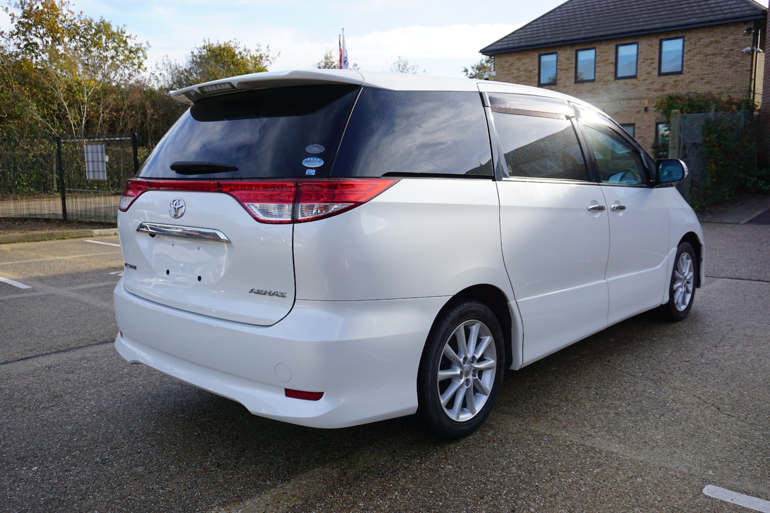 Used Toyota Estima 2012 for sale - 76596622: Photo 3