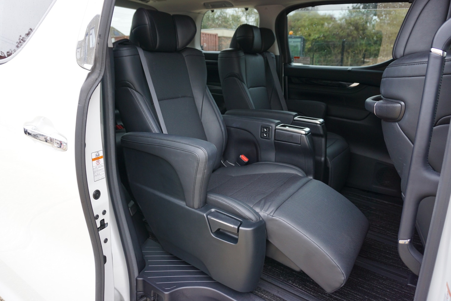 Used Toyota Alphard 2025 for sale - 76377008: Photo 14