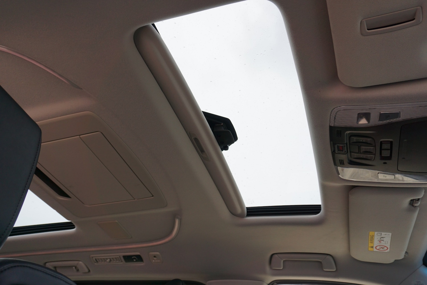 Used Toyota Alphard 2025 for sale - 76377008: Photo 25