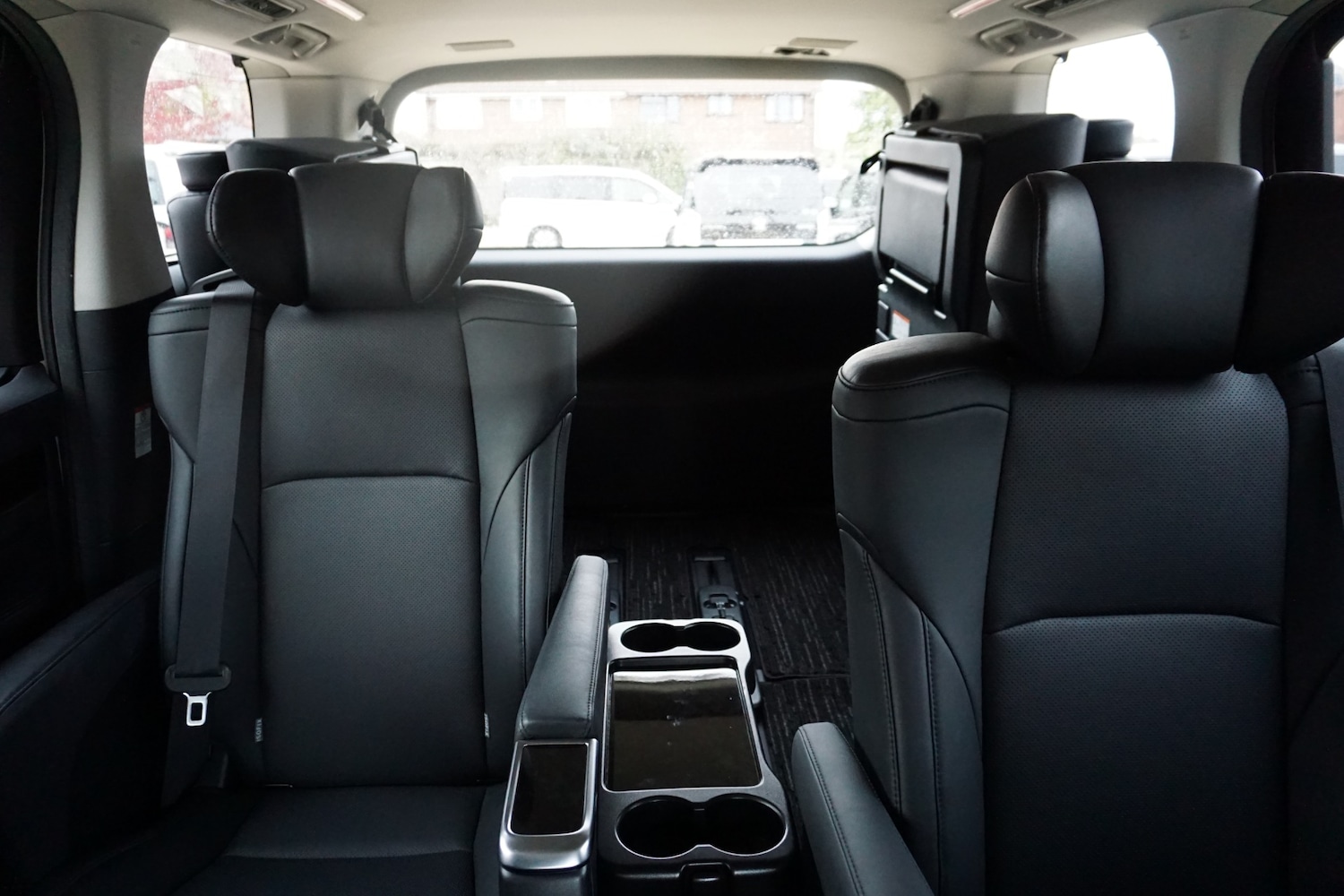 Used Toyota Alphard 2025 for sale - 76377008: Photo 26