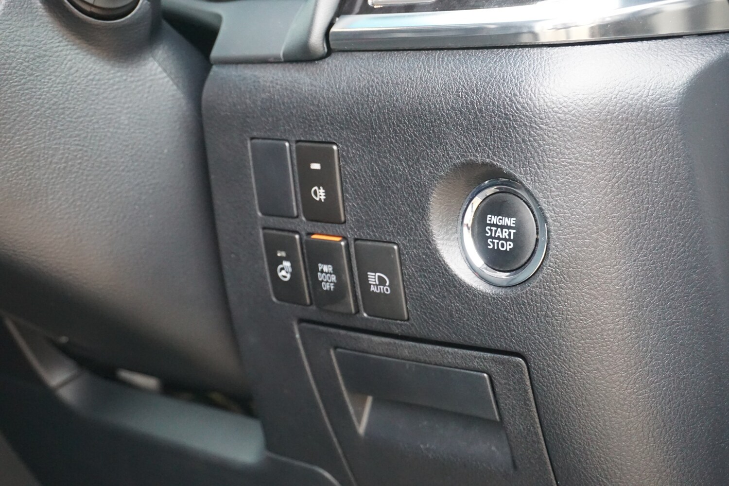 Used Toyota Alphard 2025 for sale - 76377008: Photo 39