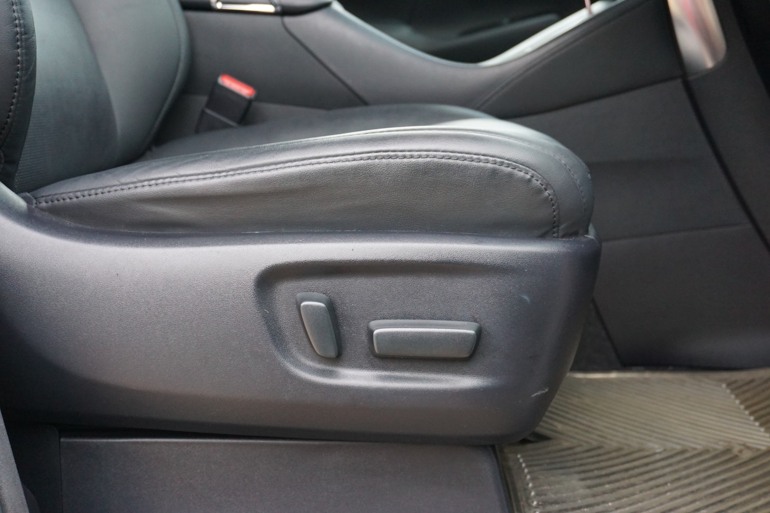 Used Toyota Alphard 2025 for sale - 76377008: Photo 40