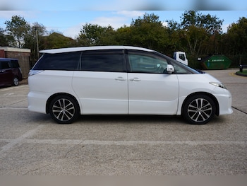 Used Toyota Estima 2013 for sale - 76527439: Photo