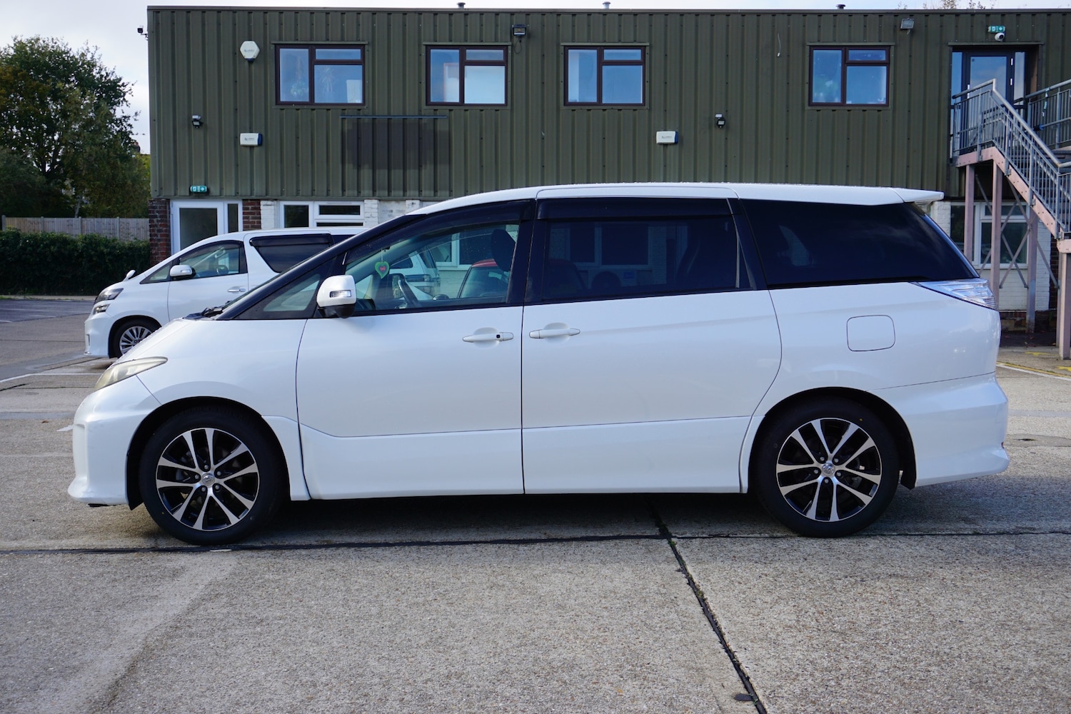 Used Toyota Estima 2025 for sale - 76527439: Photo 7