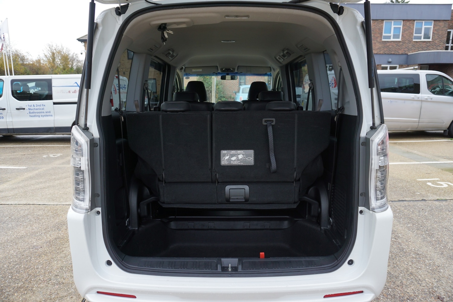 Used Honda Stepwagon 2014 for sale - 76882865: Photo 15