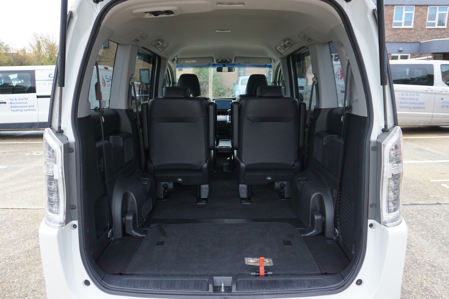 Used Honda Stepwagon 2014 for sale - 76882865: Photo 18