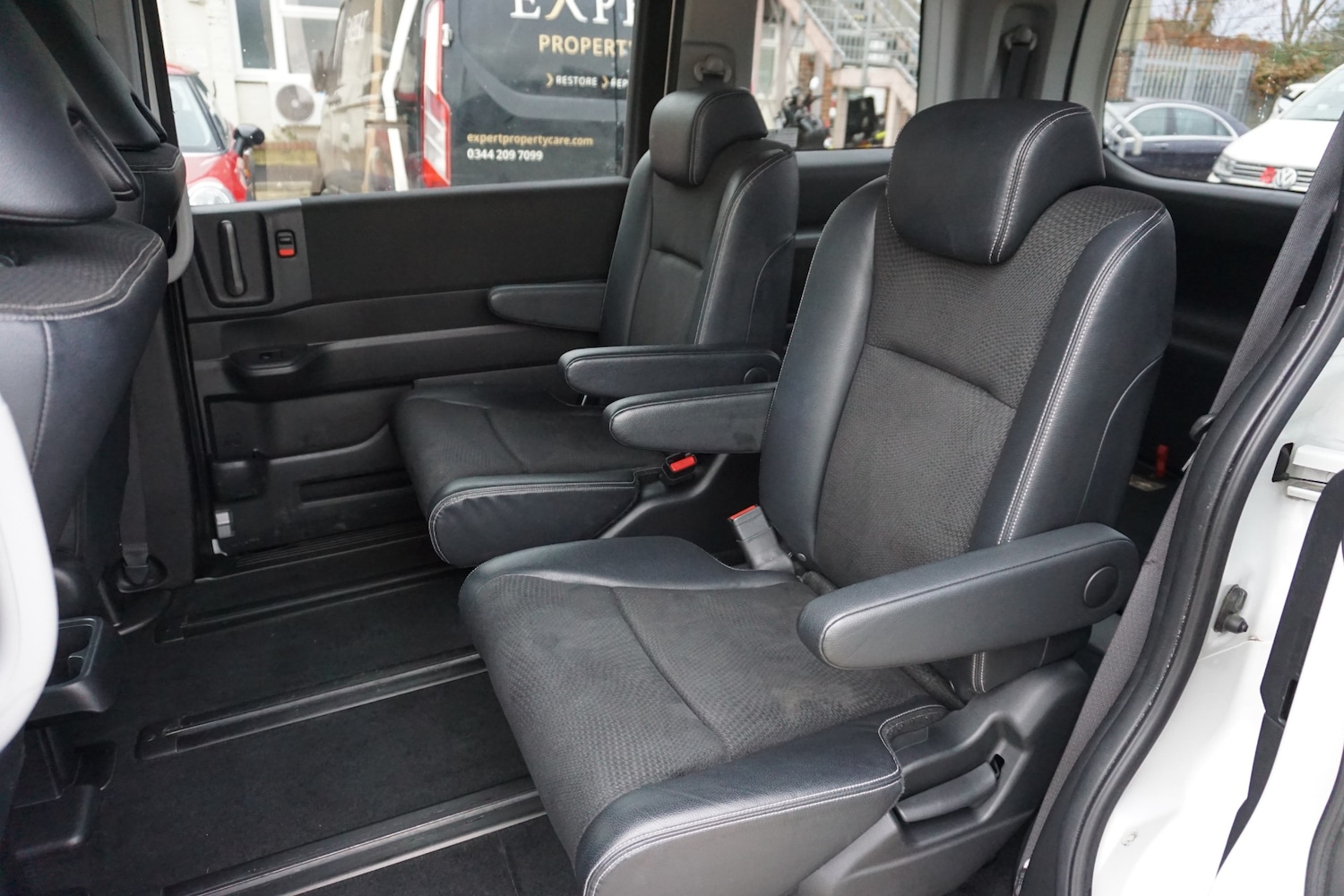 Used Honda Stepwagon 2014 for sale - 76882865: Photo 24