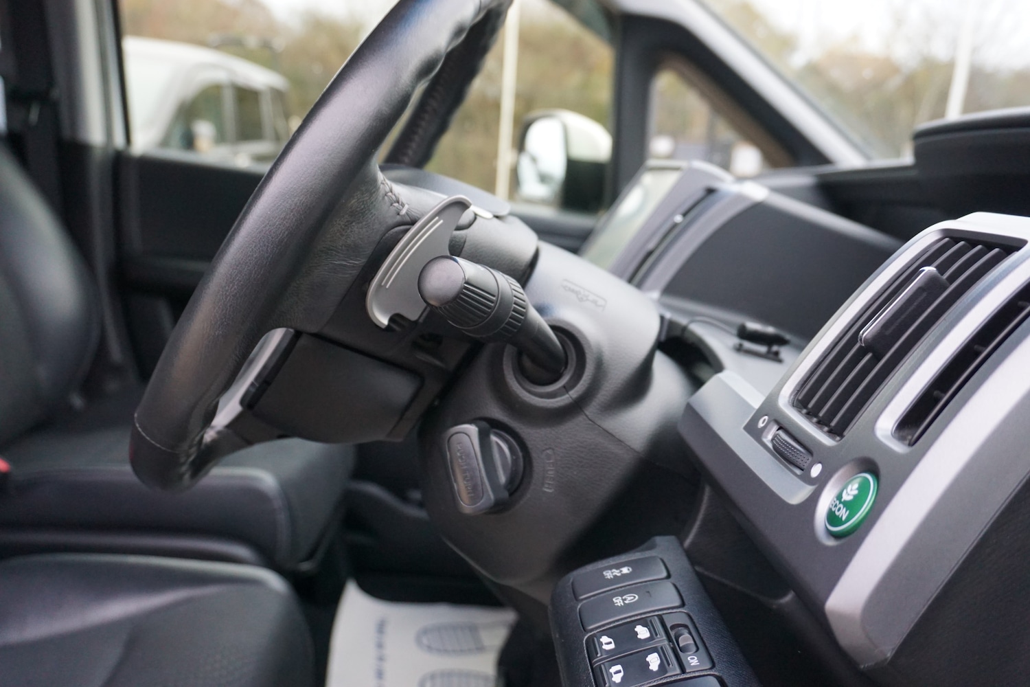 Used Honda Stepwagon 2014 for sale - 76882865: Photo 30