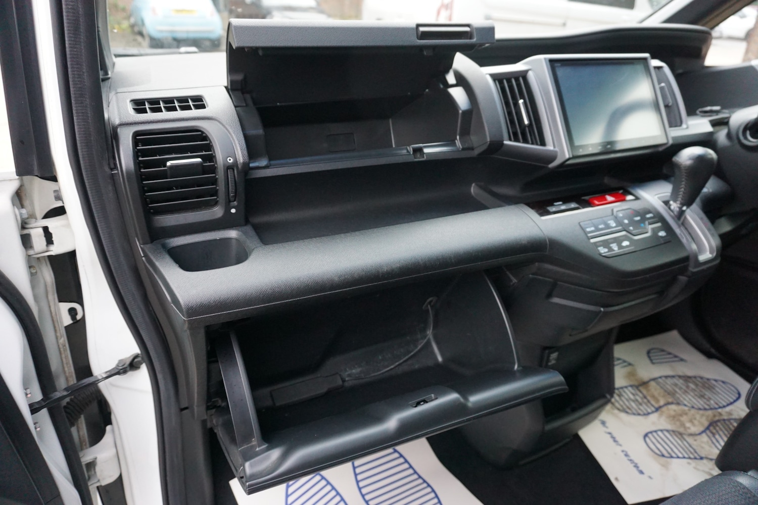 Used Honda Stepwagon 2014 for sale - 76882865: Photo 31