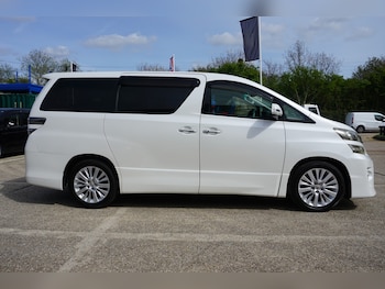 Used Toyota Vellfire 2013 for sale - 78202544: Photo