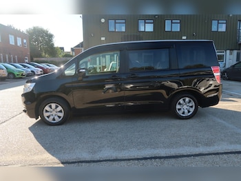 Used Honda Stepwagon 2014 for sale - 76258095: Photo