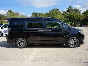 Used Honda Stepwagon 2013 for sale - 75856588: Photo