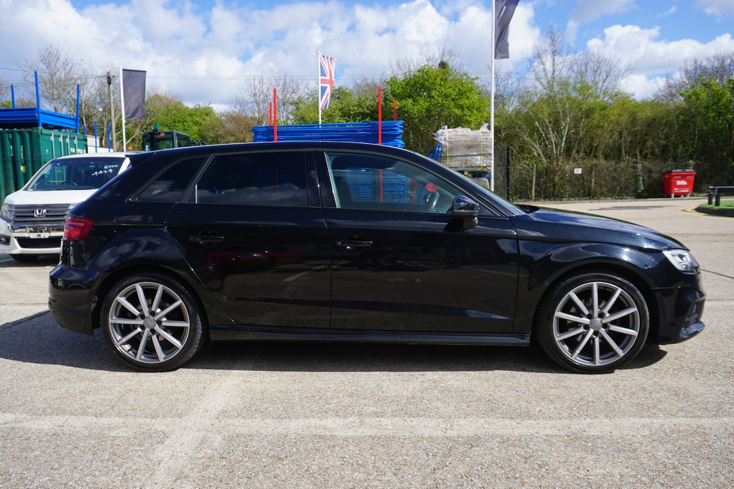 Used Audi A3 2018 for sale - 78057313: Photo 2