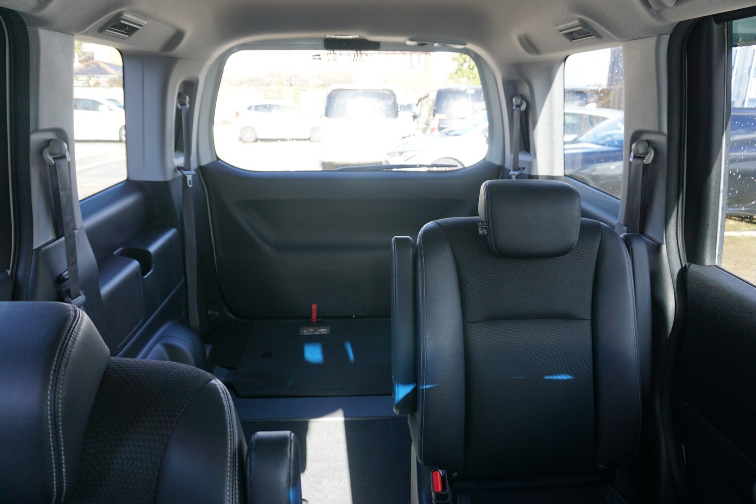 Used Honda Stepwagon 2026 for sale - 77400214: Photo 18