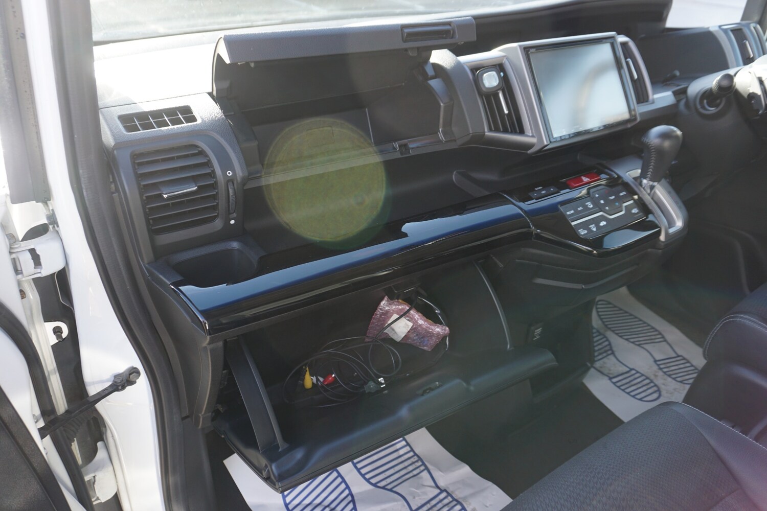 Used Honda Stepwagon 2026 for sale - 77400214: Photo 33