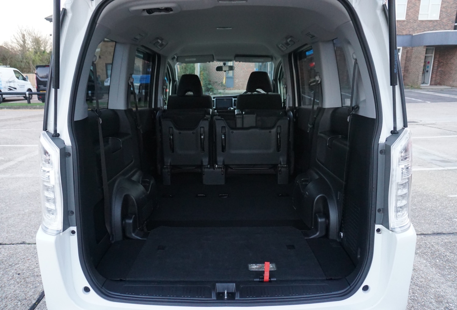 Used Honda Stepwagon 2025 for sale - 77107905: Photo 23