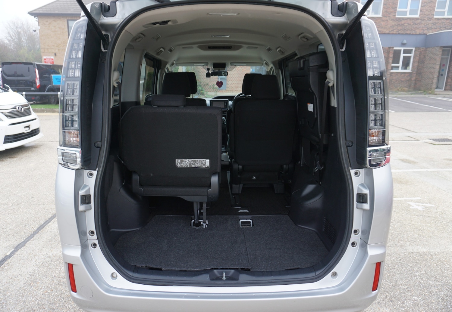 Used Toyota Noah 2025 for sale - 77107927: Photo 19