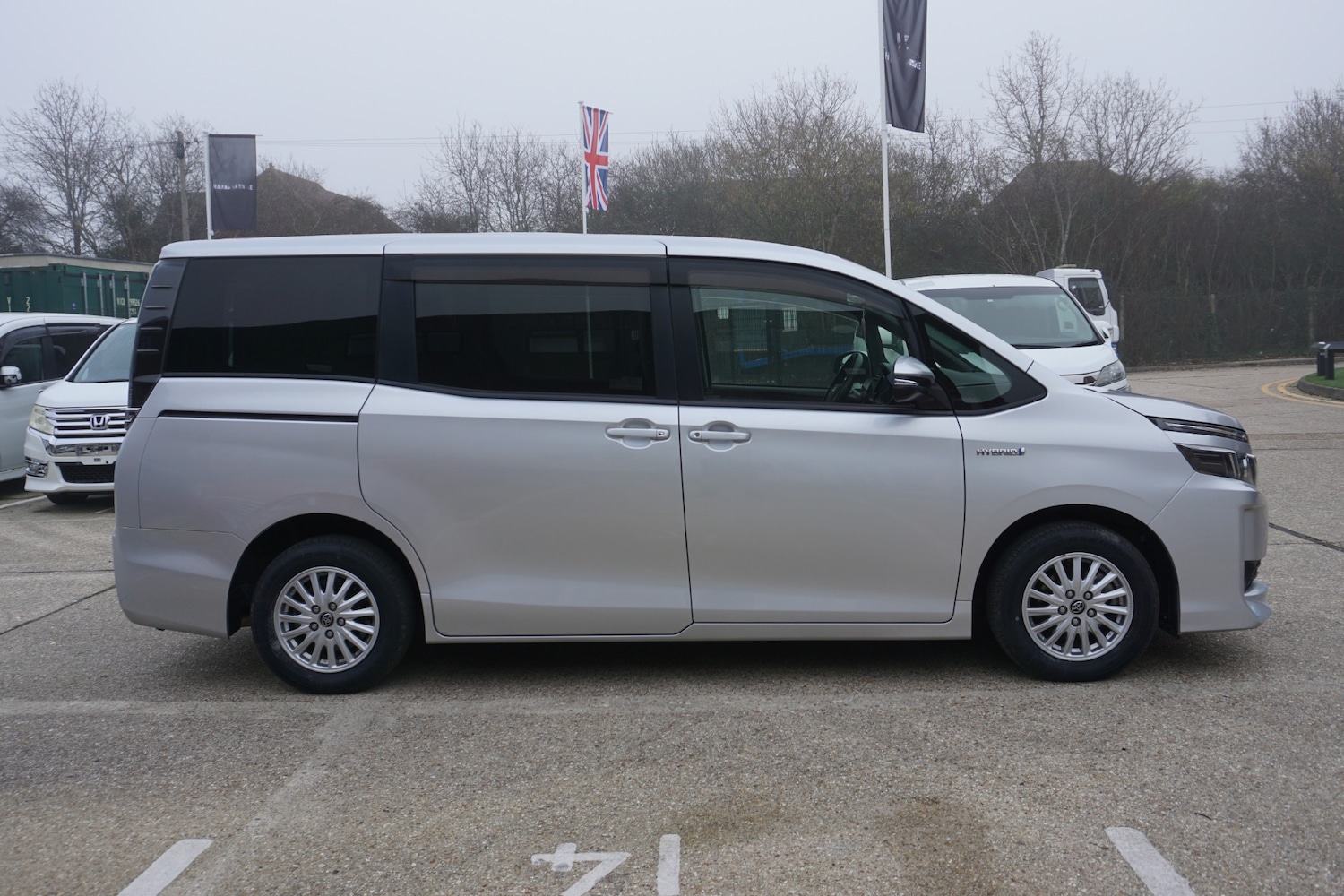 Used Toyota Noah 2025 for sale - 77107927: Photo 2