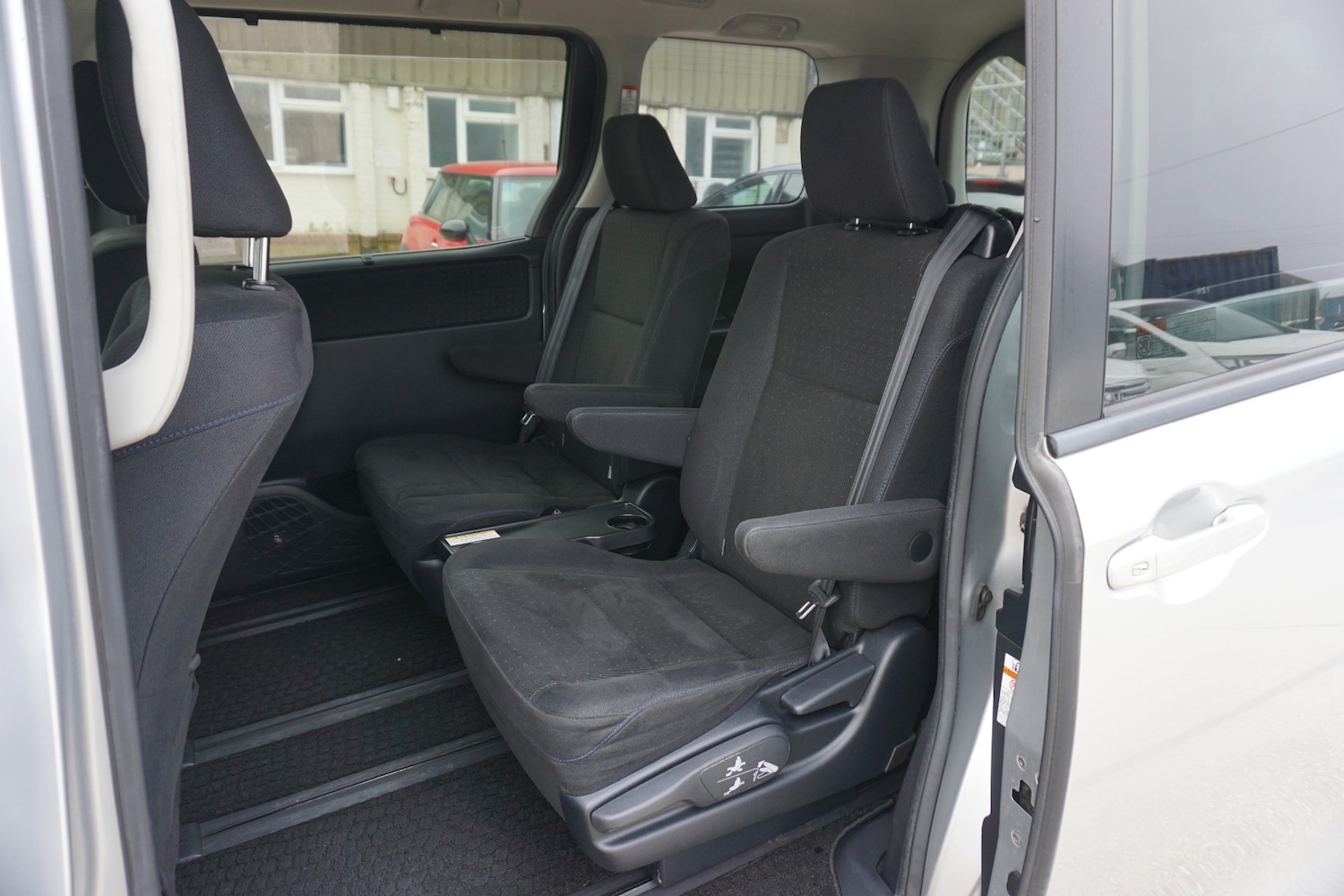 Used Toyota Noah 2025 for sale - 77107927: Photo 29