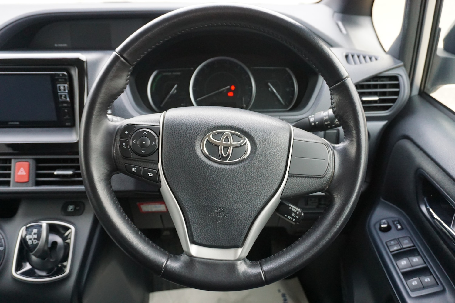 Used Toyota Noah 2025 for sale - 77107927: Photo 38