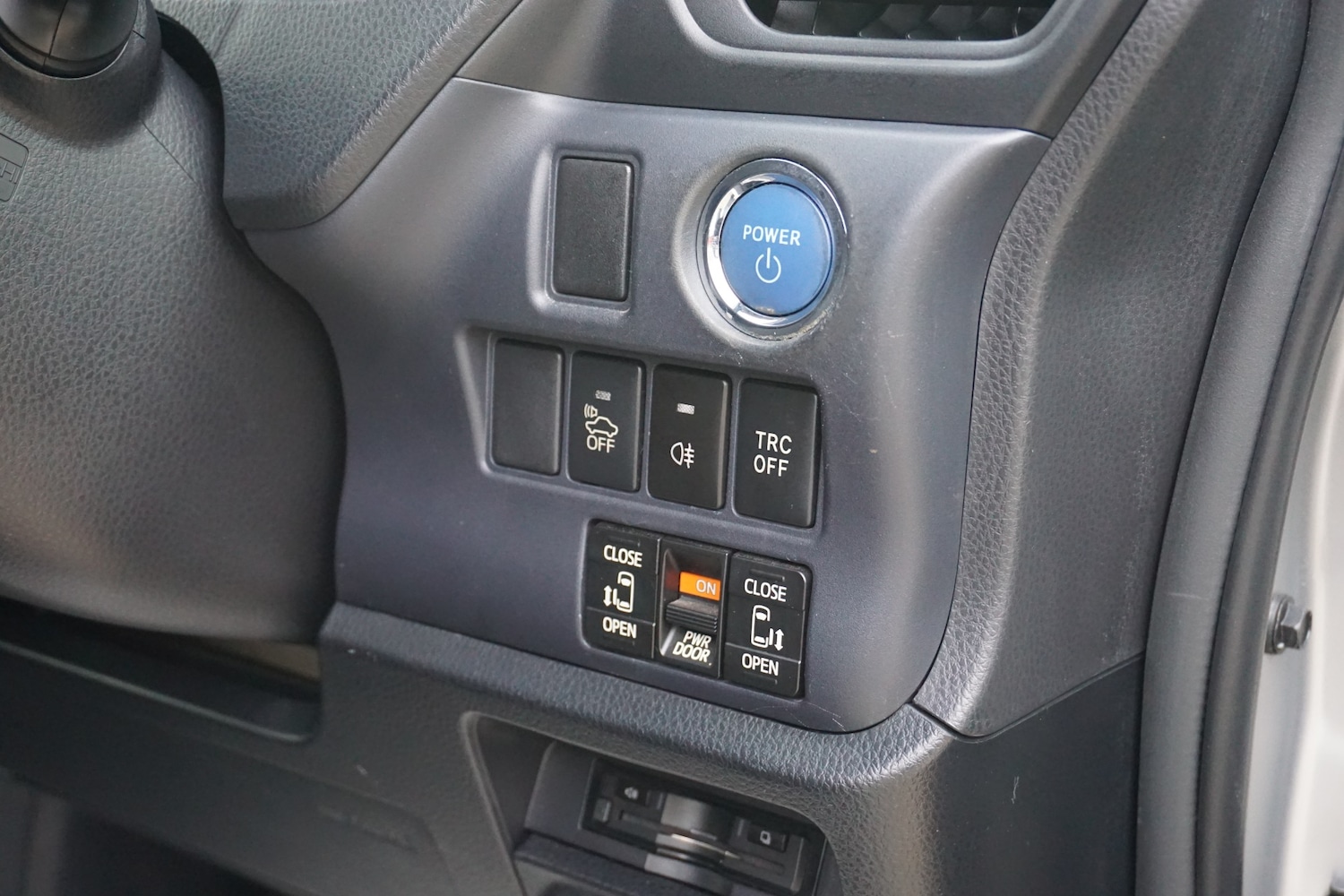 Used Toyota Noah 2025 for sale - 77107927: Photo 40