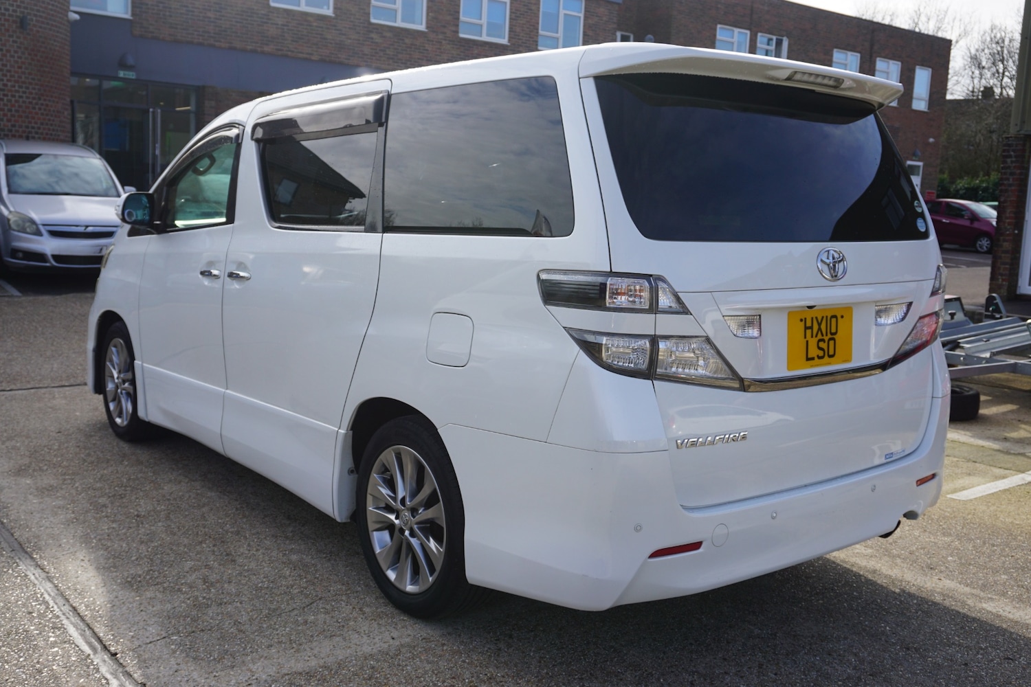 Used Toyota Vellfire 2025 for sale - 74124845: Photo 3