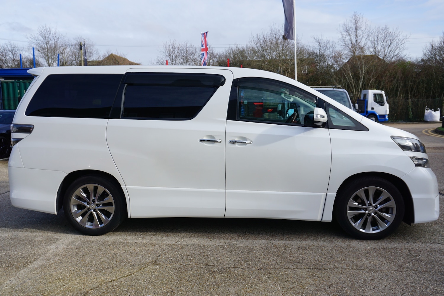 Used Toyota Vellfire 2025 for sale - 74124845: Photo 7