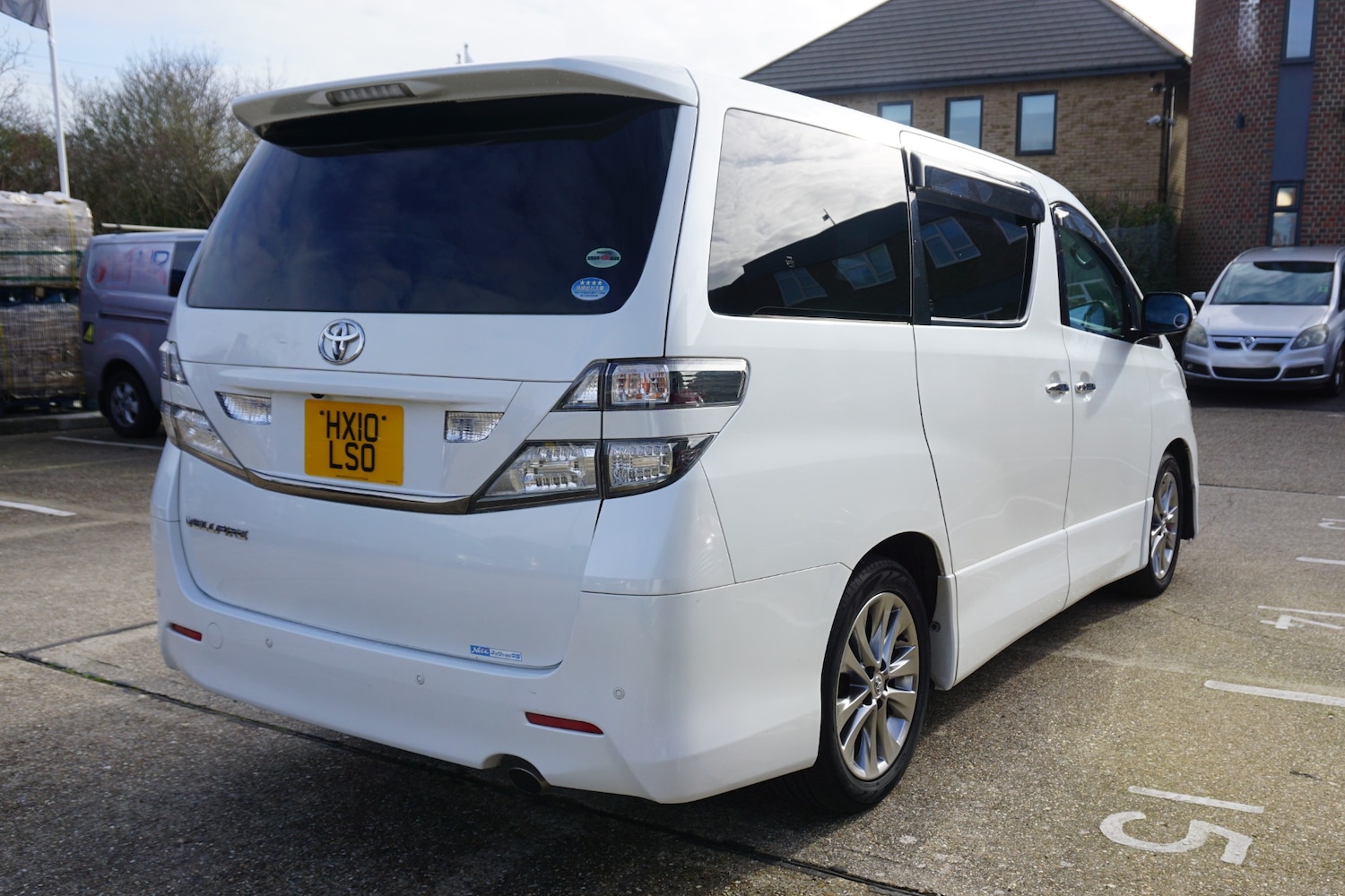 Used Toyota Vellfire 2025 for sale - 74124845: Photo 8