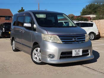 Nissan - Serena