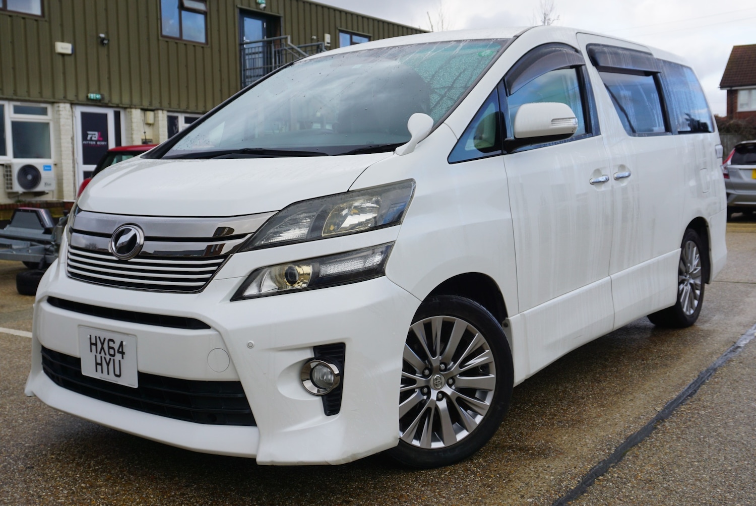 Used Toyota Vellfire 2026 for sale - 77400377: Photo 6