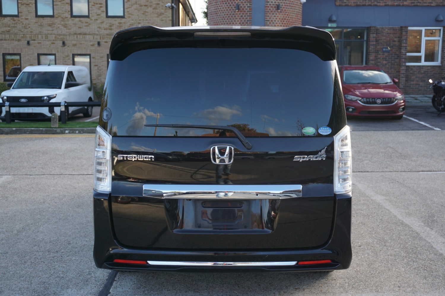 Used Honda Stepwagon 2013 for sale - 76436879: Photo 4