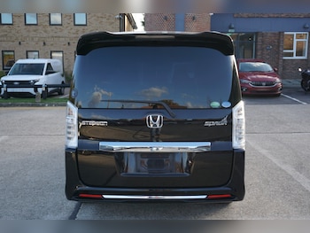 Used Honda Stepwagon 2013 for sale - 76436879: Photo
