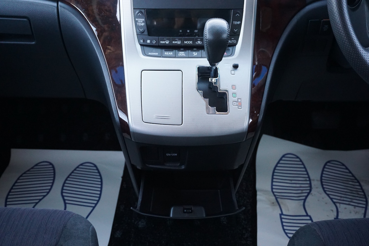 Used Toyota Vellfire 2025 for sale - 77264803: Photo 30