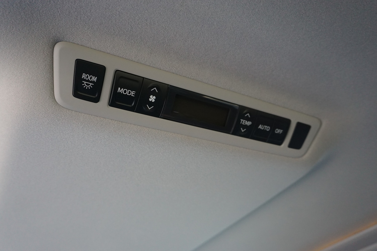 Used Toyota Vellfire 2025 for sale - 77264803: Photo 40