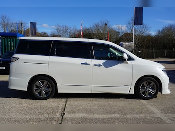 Used Nissan Elgrand 2012 for sale - 77782125: Photo