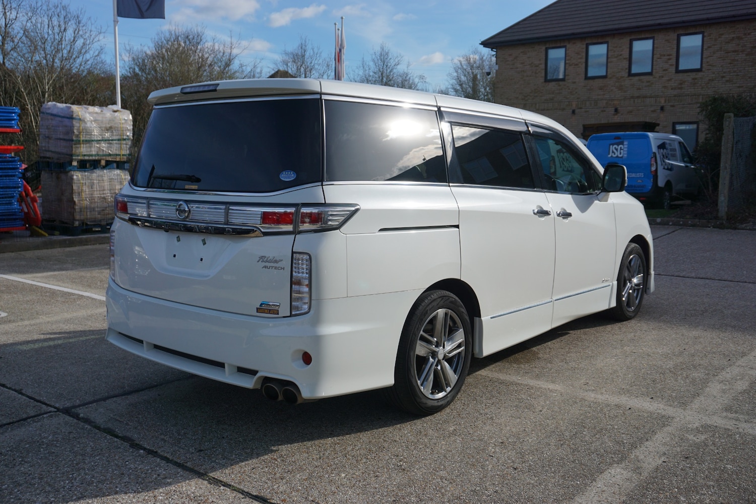 Used Nissan Elgrand 2026 for sale - 77782125: Photo 3