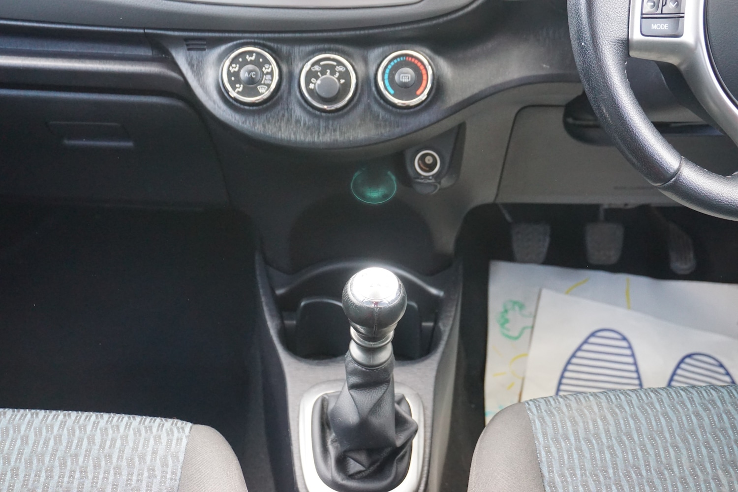 Used Toyota Yaris 2013 for sale - 78032153: Photo 25