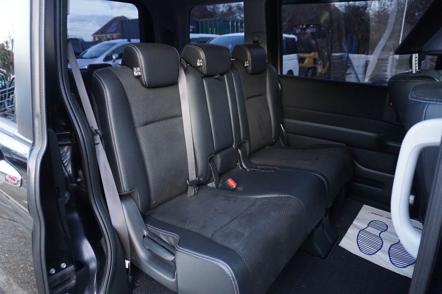 Used Honda Stepwagon 2014 for sale - 77129917: Photo 12